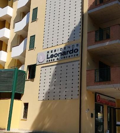 Residence Leonardo Lido di Spina Exteriér fotografie