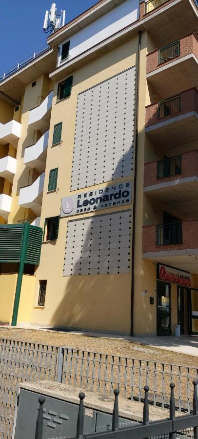Residence Leonardo Lido di Spina Exteriér fotografie